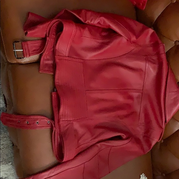 Red leather jacket - Picture 3 of 3